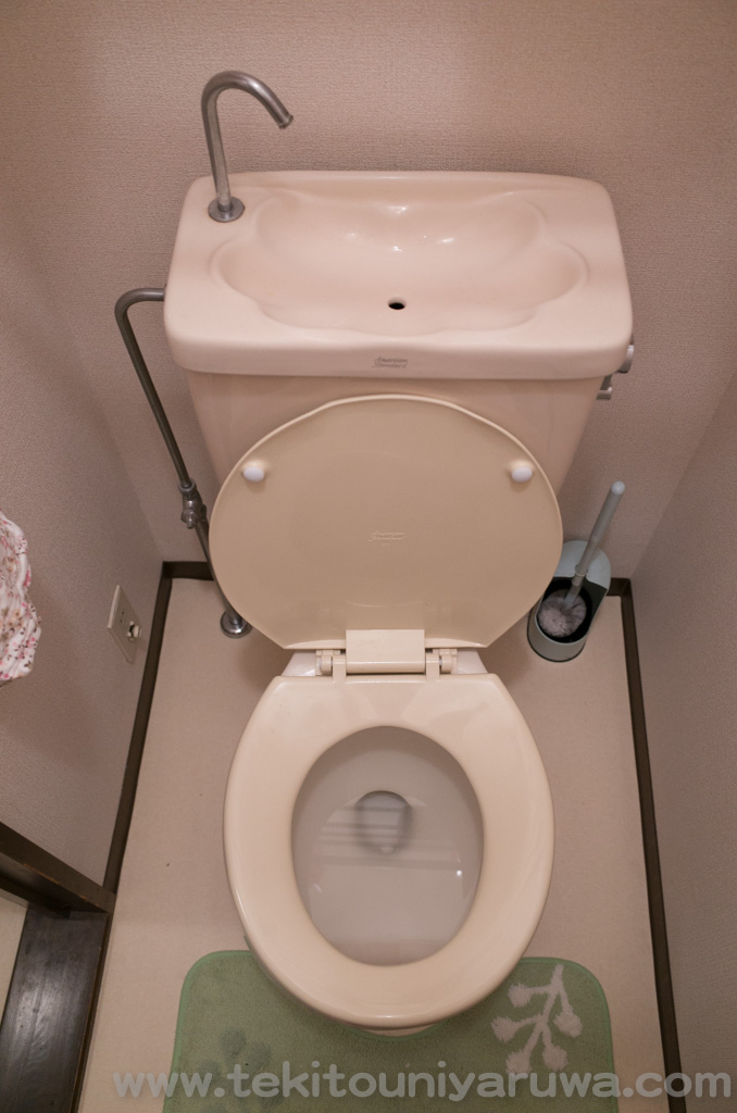 アメリカンスタンダードのトイレに温水洗浄便座を取り付けた話 適当にやるわ
